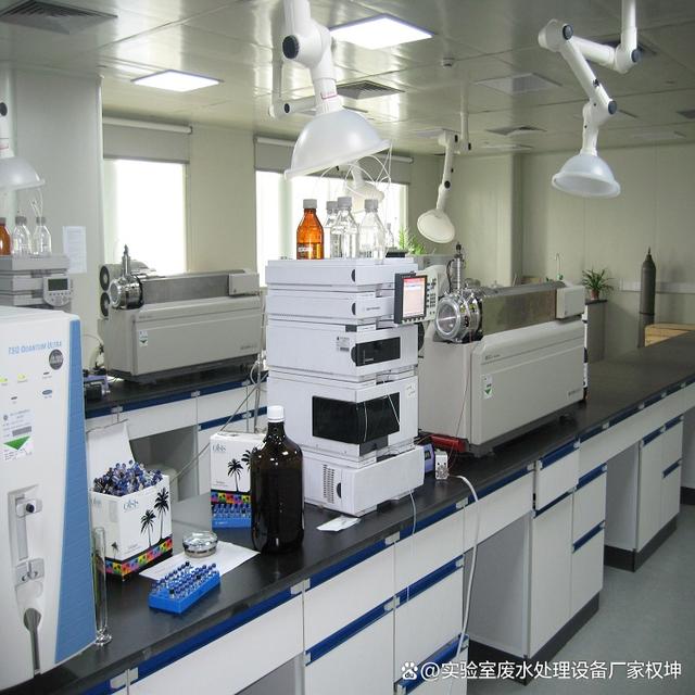 化學(xué)實(shí)驗(yàn)室專用污水處理設(shè)備介紹 - 